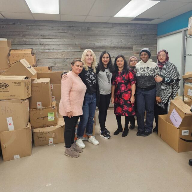 Soles4Souls Canada board members, Maha Hussain and Donna Kolisnyk recently dropped of a donation of 100 shoes at the Working Women Community Centre. We are so grateful for our board members who wholeheartedly support our mission. 

Visit the link in bio to get involved with #Soles4SoulsCanada today! 
.
.
.
.
.
.
.
#charity #donate #fundraising #community #support #help #volunteer #giveback #donation #fundraiser #dogood #children #socialgood #givingback #donations #philanthropy #hope #instagood #change #family #makeadifference #charityevent #helpingothers #volunteering